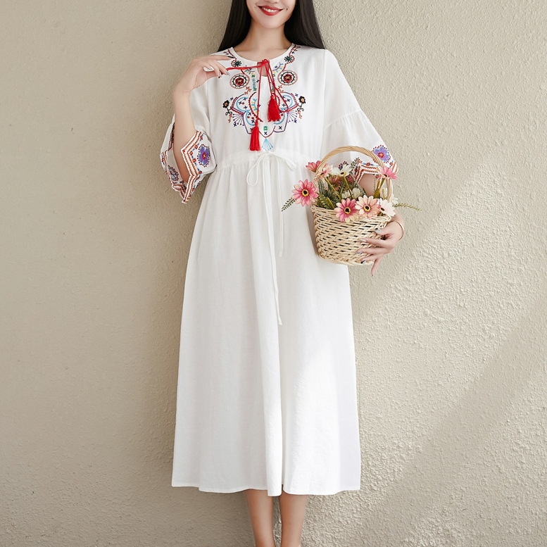 花柄 刺繍 ワンピ ワンピース フレアワンピース ロング ロング丈 袖あり 半袖 5分袖 五分袖 Uネック 襟なし ウエストリボン ドローコード かわいい 大人可愛い きれいめ カジュアル 大人 上品